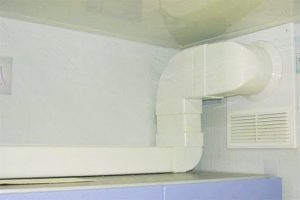 Установка воздуховода для кухонной вытяжки в Болхове