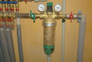 Установка фильтра грубой очистки воды в Болхове