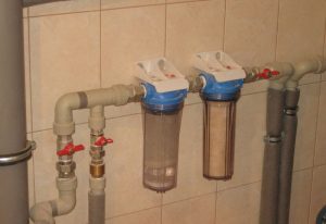 Установка проточного фильтра для воды в Болхове