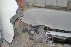 Демонтаж ванны в Болхове