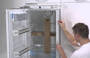 Установка встраиваемого холодильника в Болхове